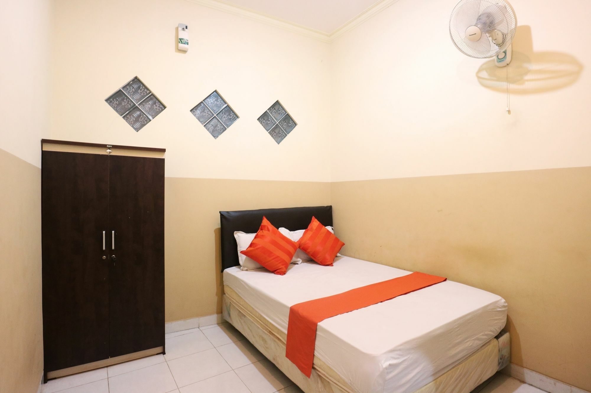 Hotel Syariah Walisongo Surabaya Esterno foto